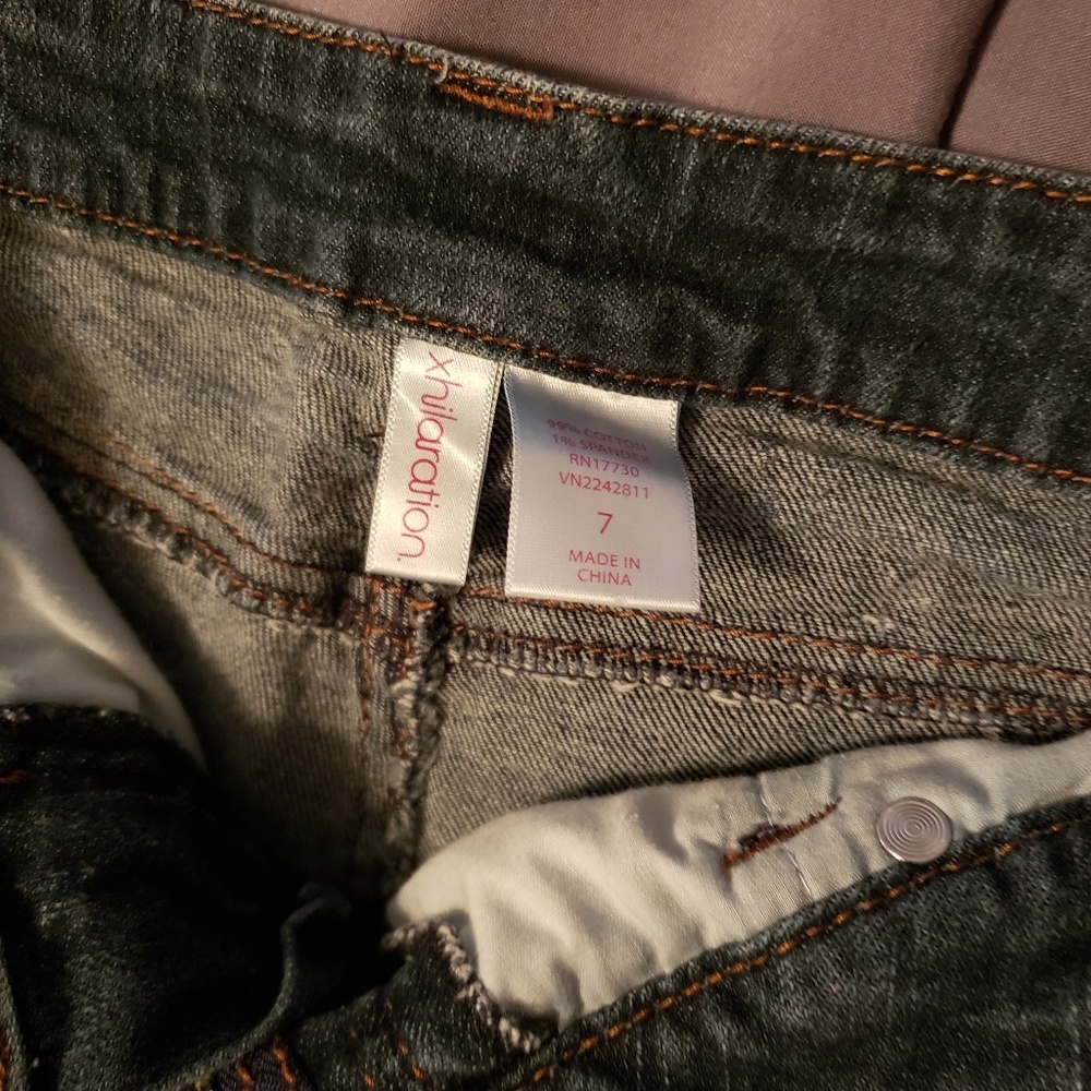 Shorts - Picture 2 of 2